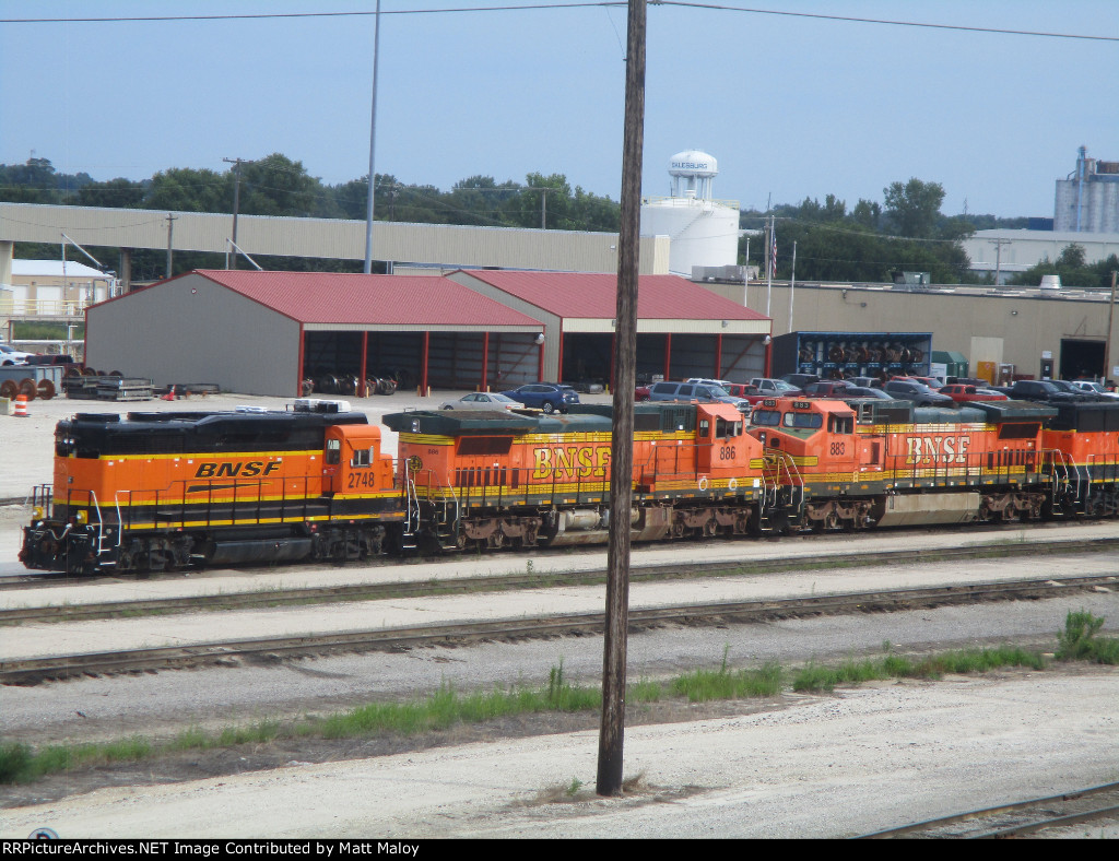 BNSF 2748